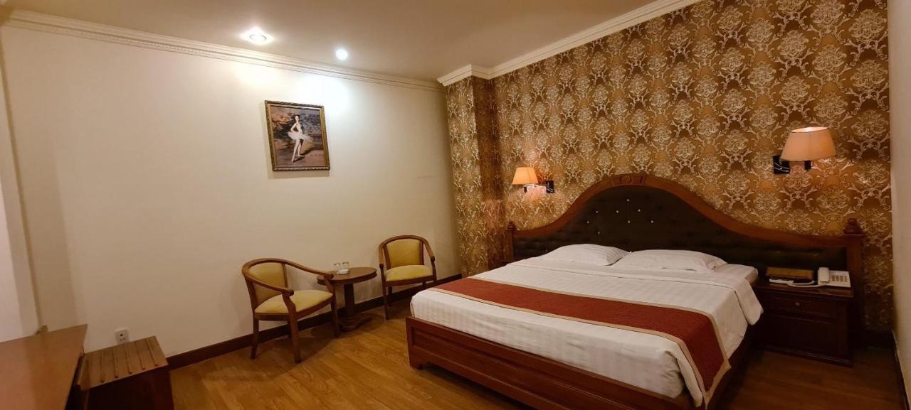 Hoang Yen Hotel Thuan An Экстерьер фото