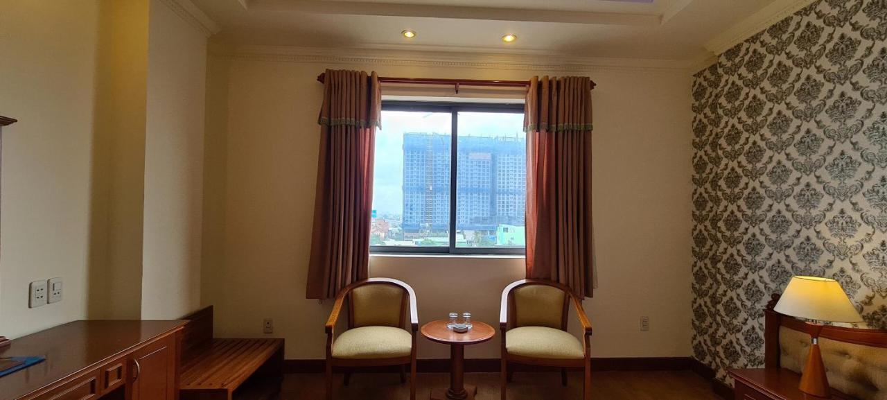 Hoang Yen Hotel Thuan An Экстерьер фото