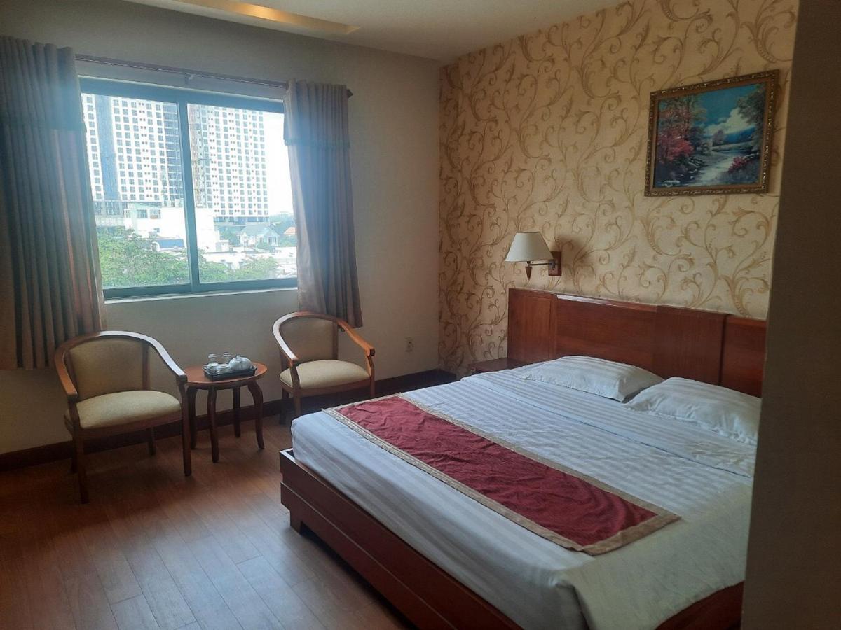 Hoang Yen Hotel Thuan An Экстерьер фото