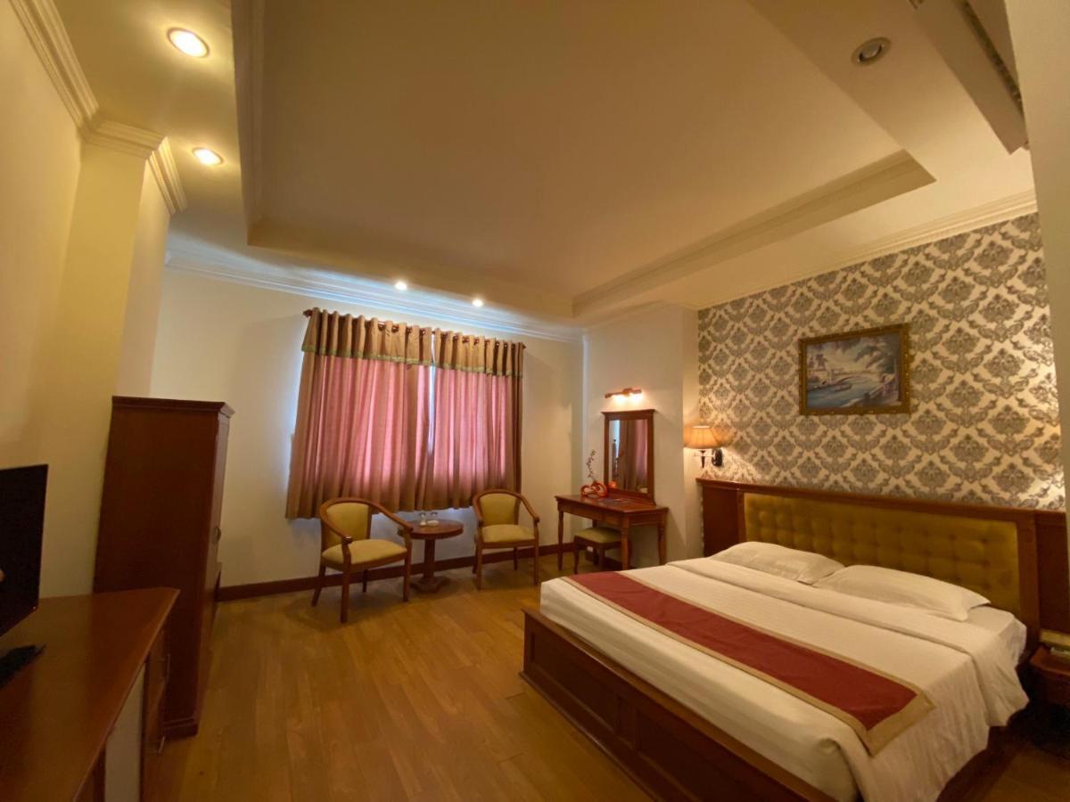 Hoang Yen Hotel Thuan An Экстерьер фото