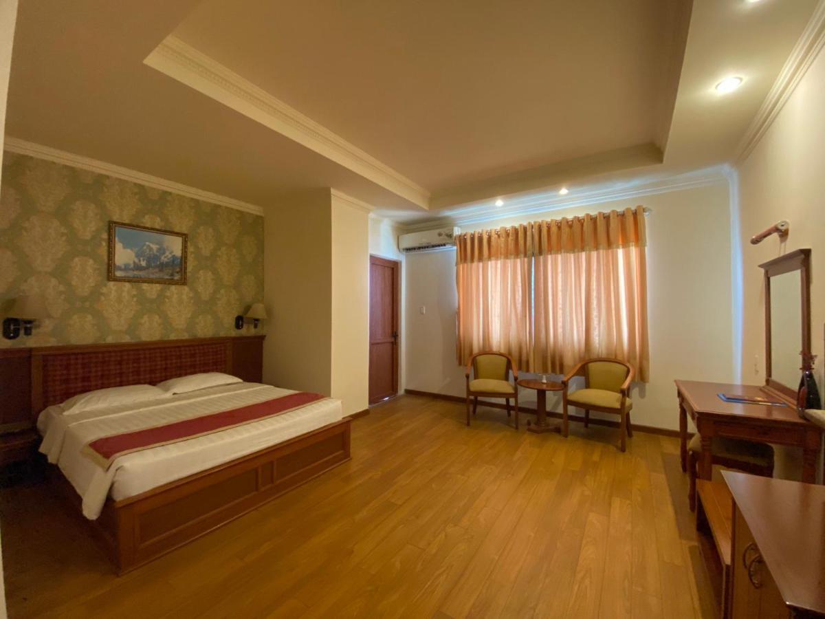 Hoang Yen Hotel Thuan An Экстерьер фото