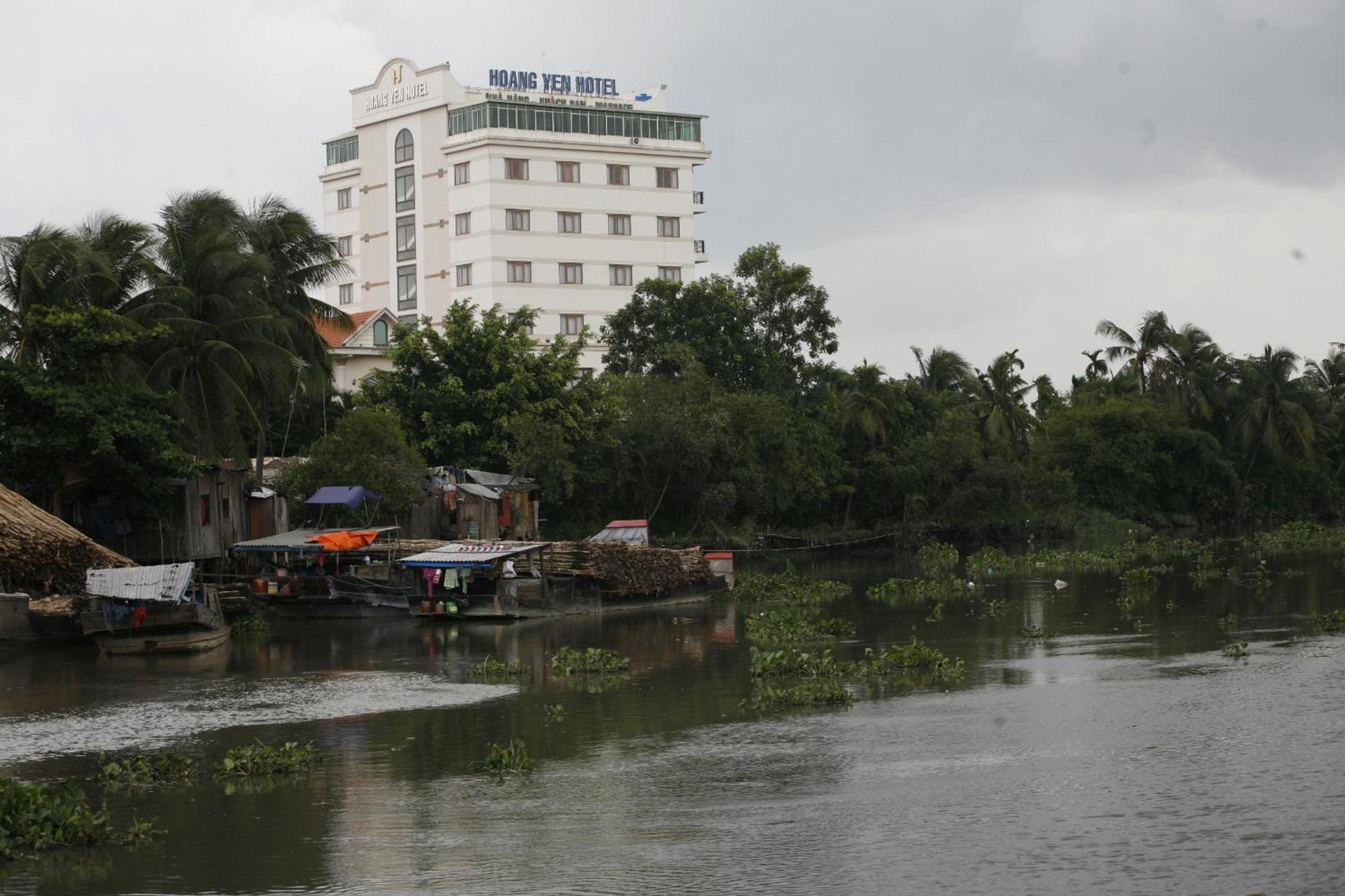 Hoang Yen Hotel Thuan An Экстерьер фото