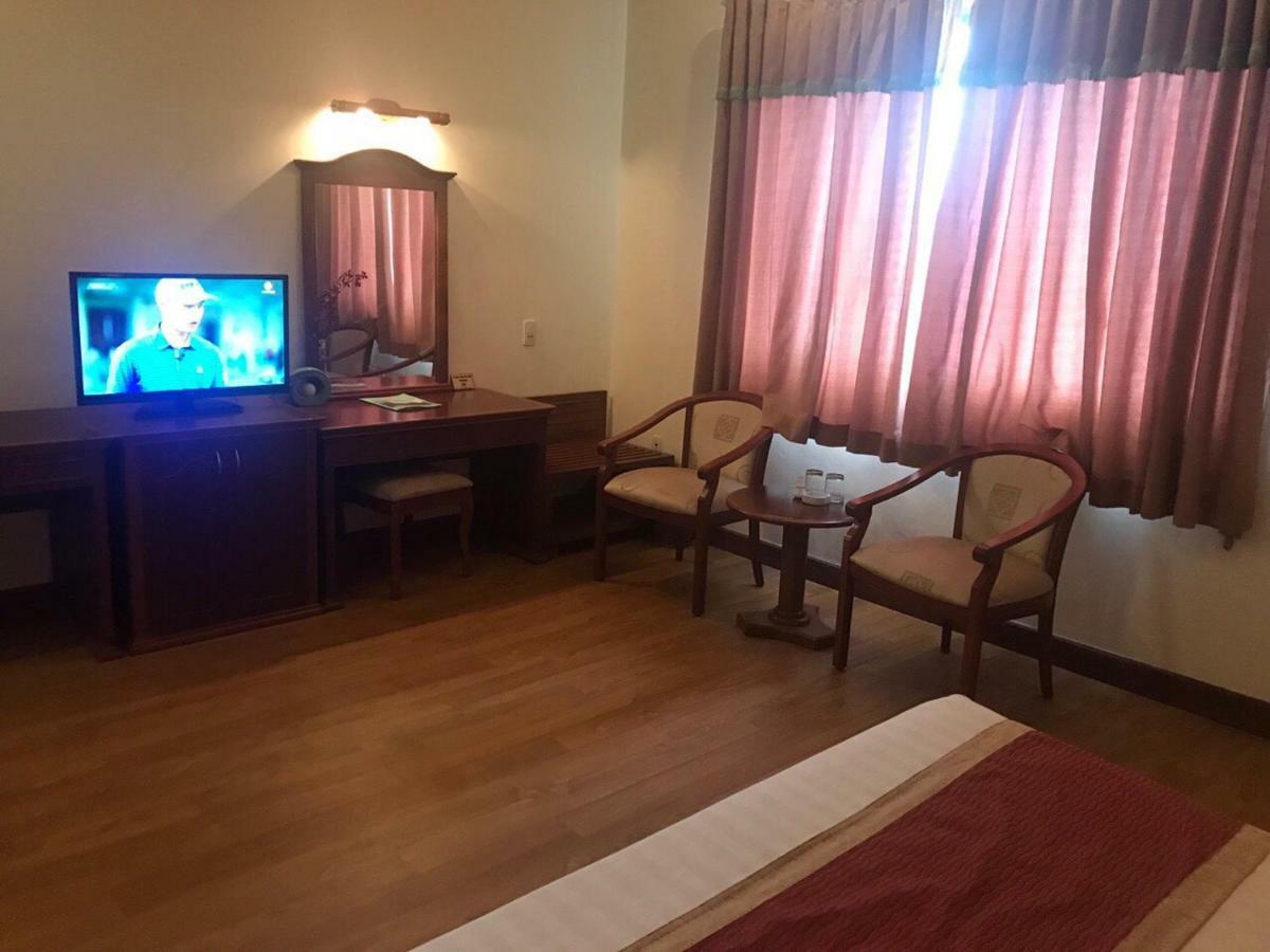 Hoang Yen Hotel Thuan An Экстерьер фото